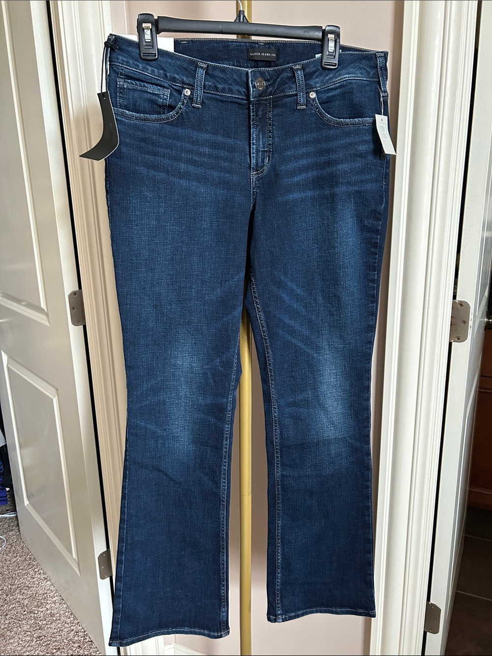 NWT Silver Suki Slim Boot Jeans(size 32)